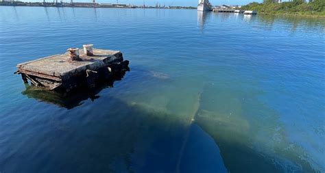 oil leaking from uss arizona|The Oil Leak at The USS Arizona Memorial: A Moving。